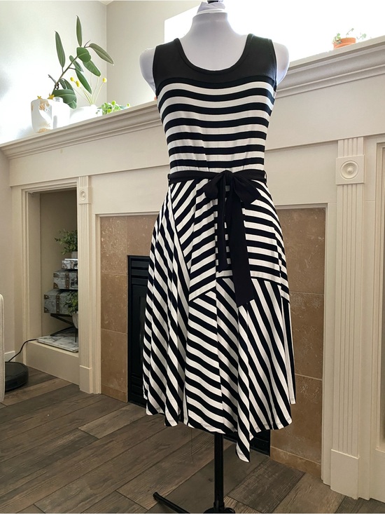 Ann Taylor Dresses & Skirts - Ann Taylor Black & White Striped Sleeveless Fit-and-Flare Dress